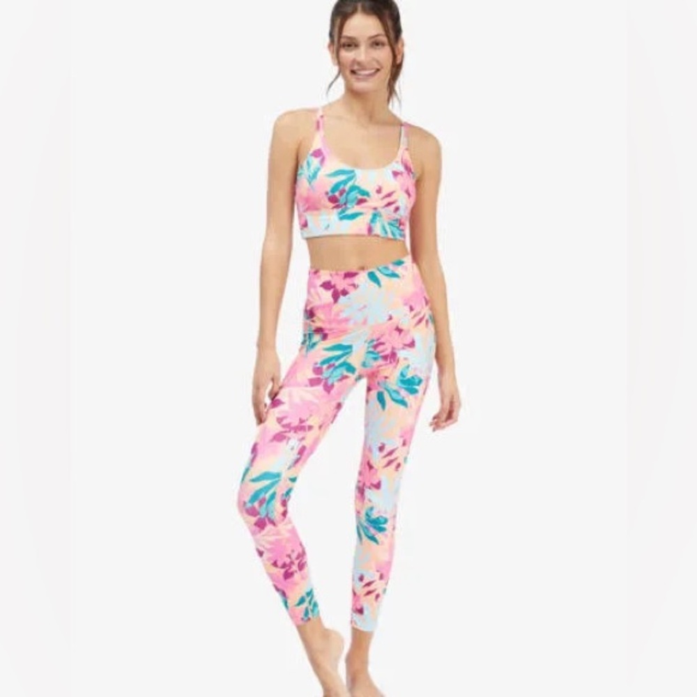 Roxy kaileo size M, Leggings & Sports Bra Set - Pink/Peach
